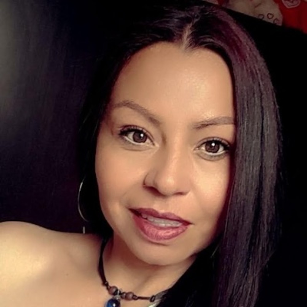 Meet your Posher, Myriam
